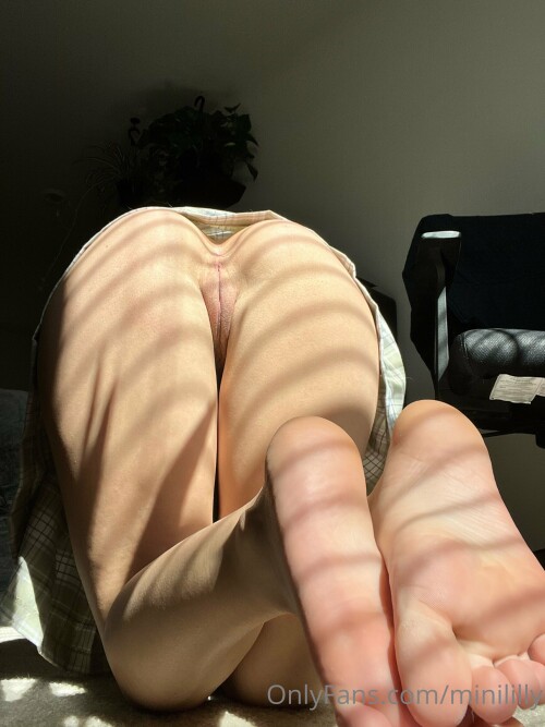 Minilillyxx / Minililly Nude Leaked Onlyfans Photo Minilillyxx / Minililly Nude Leaked Onlyfans Photo