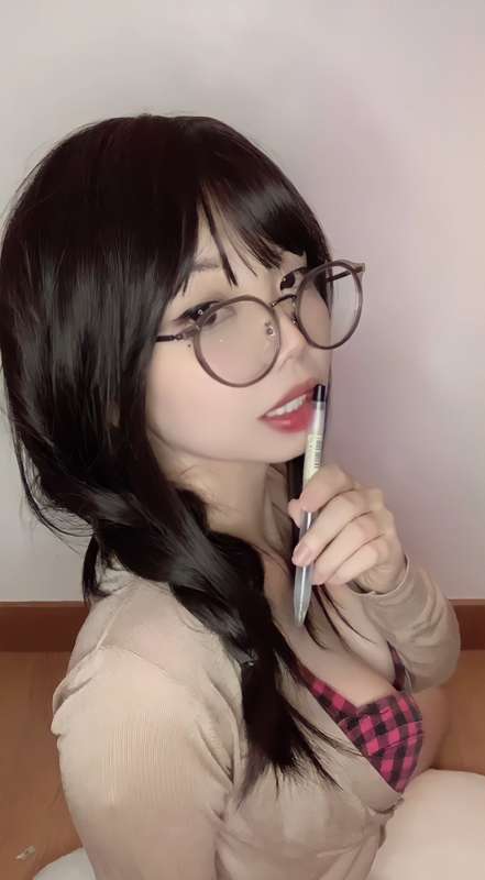 0fce73aadee16d3e04bf0fc8d6d8a2d81f8b232e0a52a94b77736daac67ed8a9d50620e46ef88528.jpg