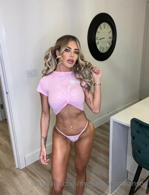 Megan Barton Hanson Nude Leaked Onlyfans Photo