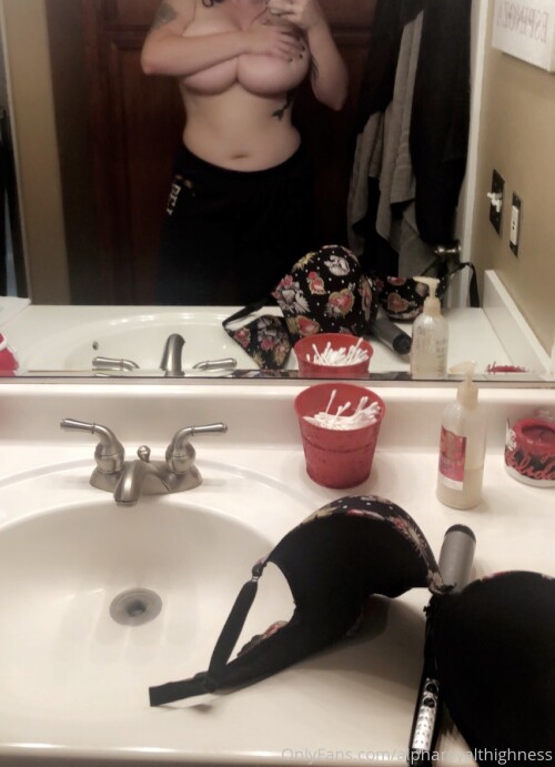 Theroyalthighness Nude Leaked Onlyfans Photo