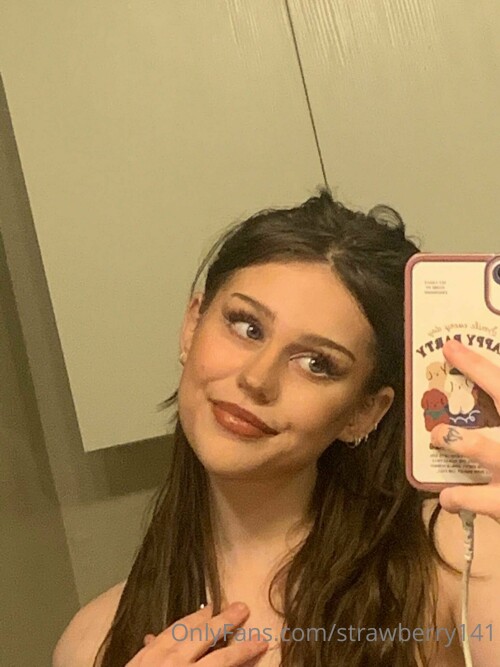 strawberry141 / mabelmay1 / mabel may Nude Leaked Onlyfans Photo strawberry141 / mabelmay1 / mabel may Nude Leaked Onlyfans Photo