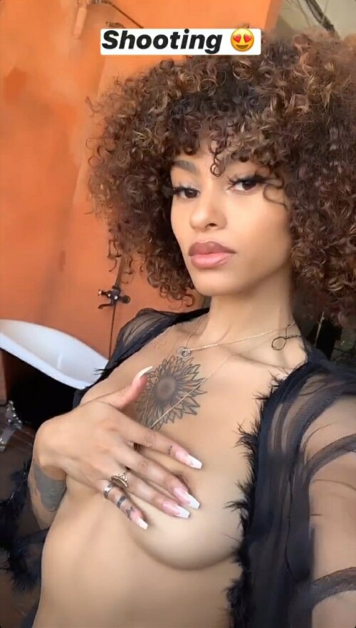 Sunnibytch/ sun/ sunnofabytch onlyfans Nude Leaked Onlyfans Photo