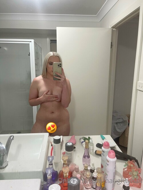 naughtynail / Tynnille Robinson Nude Leaked Onlyfans Photo