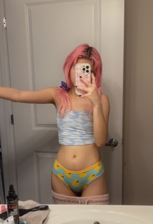 luvcoregf | Fulltime Crybaby Nude Leaked Onlyfans Photo
