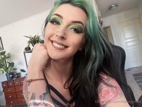 Honeyy Noir | honeyynoir | samssoaked Nude Leaked Onlyfans Photo Honeyy Noir | honeyynoir | samssoaked Nude Leaked Onlyfans Photo