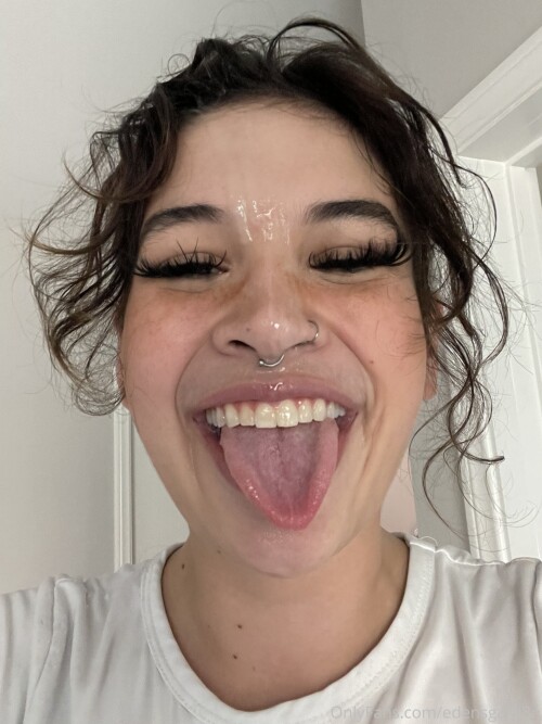 Edensgard3n / sativashortie / diabeticoochie Nude Leaked Onlyfans Photo Edensgard3n / sativashortie / diabeticoochie Nude Leaked Onlyfans Photo