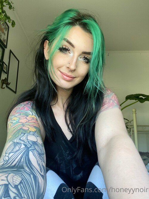 Honeyy Noir | honeyynoir | samssoaked Nude Leaked Onlyfans Photo Honeyy Noir | honeyynoir | samssoaked Nude Leaked Onlyfans Photo