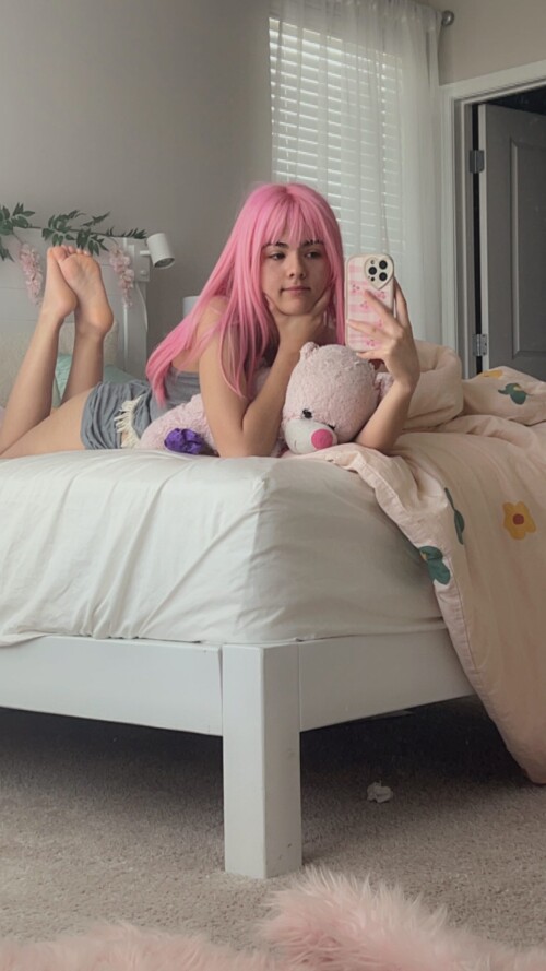 luvcoregf | Fulltime Crybaby Nude Leaked Onlyfans Photo