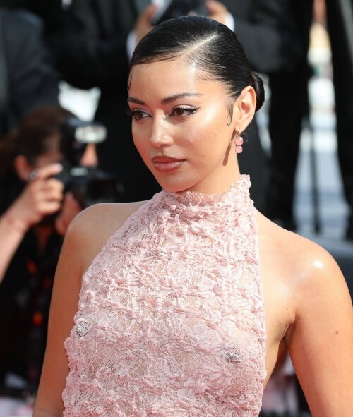 285803764_cindykimberlyseethroughcannes280.md.jpg
