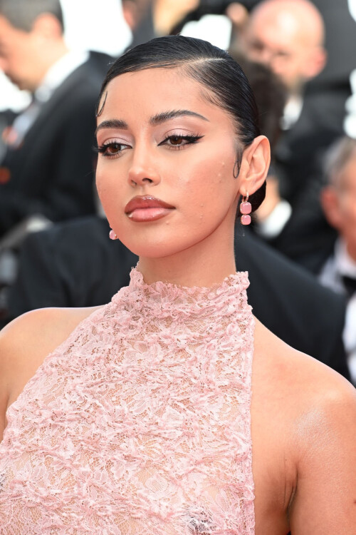 285803778_cindykimberlyseethroughcannes273.md.jpg