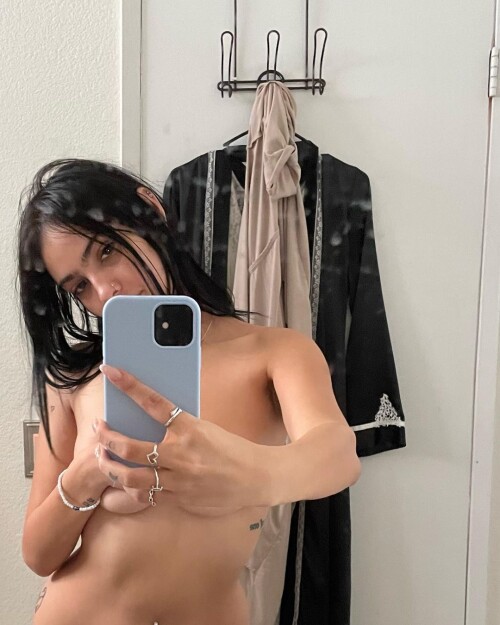 emvlina / em1lina Nude Leaked Onlyfans Photo emvlina / em1lina Nude Leaked Onlyfans Photo