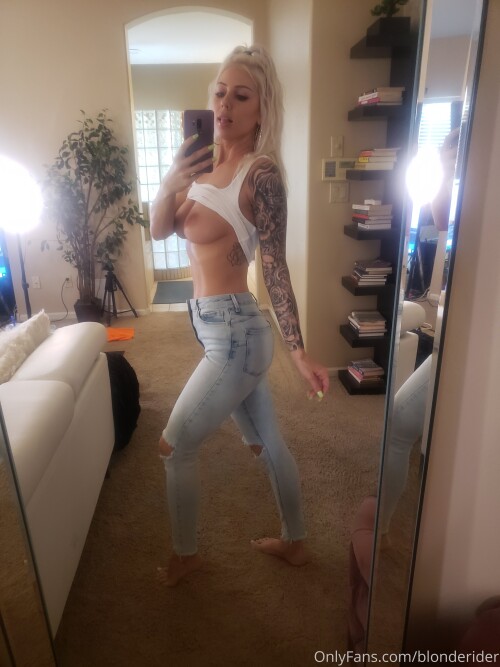 Blonde Rider (robxxxrider) Nude Leaked Onlyfans Photo Blonde Rider (robxxxrider) Nude Leaked Onlyfans Photo