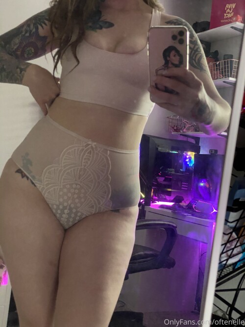 OftenElle | Twerkingelle Nude Leaked Onlyfans Photo OftenElle | Twerkingelle Nude Leaked Onlyfans Photo