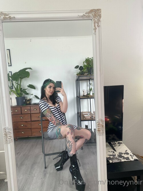 Honeyy Noir | honeyynoir | samssoaked Nude Leaked Onlyfans Photo Honeyy Noir | honeyynoir | samssoaked Nude Leaked Onlyfans Photo
