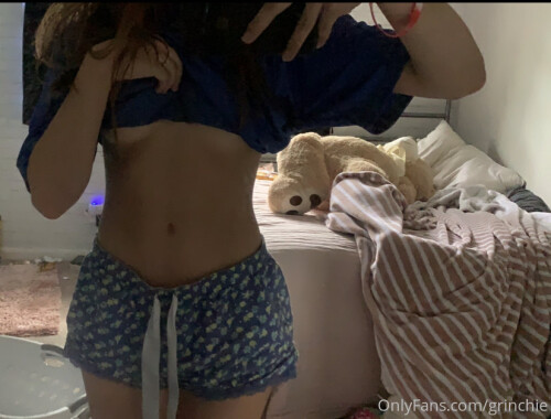 Grinchie/puppiwii Nude Leaked Onlyfans Photo Grinchie/puppiwii Nude Leaked Onlyfans Photo