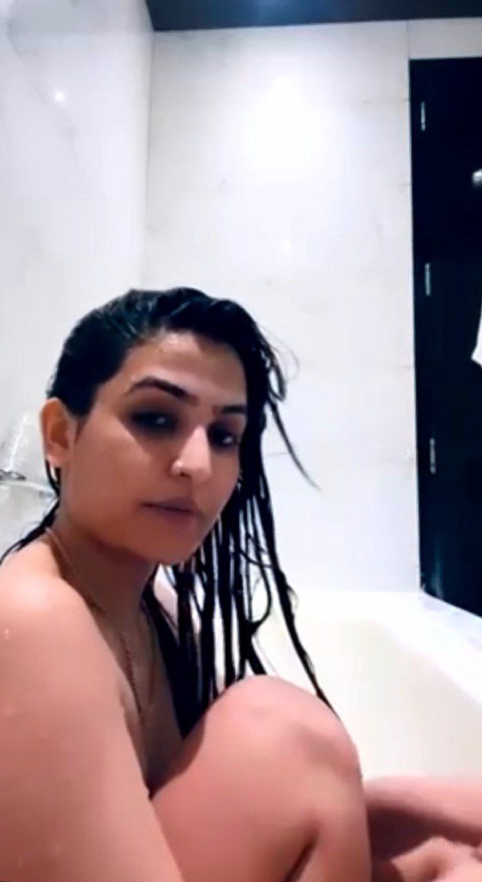 Sassy poonam.leaks