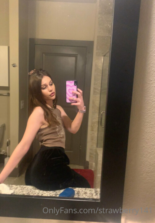 strawberry141 / mabelmay1 / mabel may Nude Leaked Onlyfans Photo strawberry141 / mabelmay1 / mabel may Nude Leaked Onlyfans Photo