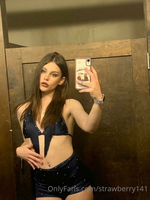 strawberry141 / mabelmay1 / mabel may Nude Leaked Onlyfans Photo strawberry141 / mabelmay1 / mabel may Nude Leaked Onlyfans Photo