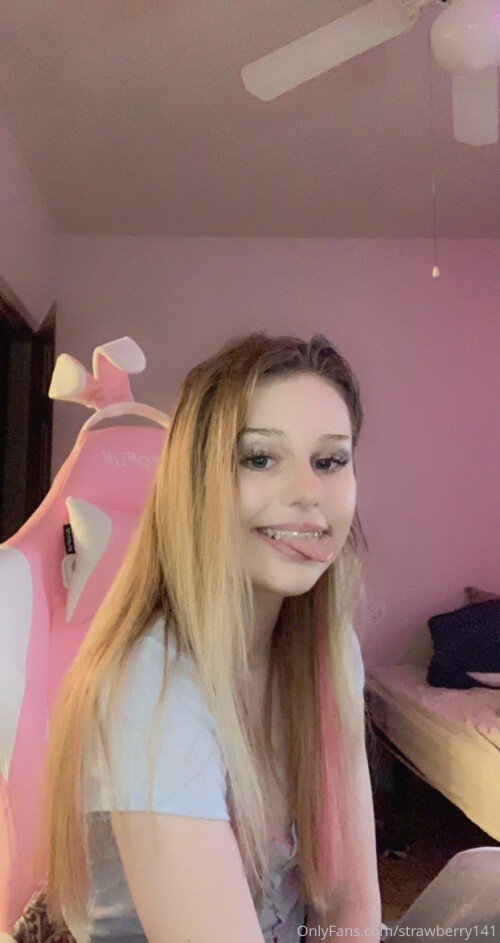 strawberry141 / mabelmay1 / mabel may Nude Leaked Onlyfans Photo strawberry141 / mabelmay1 / mabel may Nude Leaked Onlyfans Photo