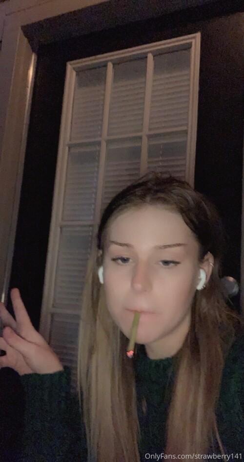 strawberry141 / mabelmay1 / mabel may Nude Leaked Onlyfans Photo strawberry141 / mabelmay1 / mabel may Nude Leaked Onlyfans Photo