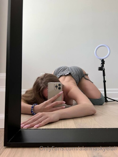 Alanna Laliberte / Alannaskyelali Nude Leaked Onlyfans Photo Alanna Laliberte / Alannaskyelali Nude Leaked Onlyfans Photo