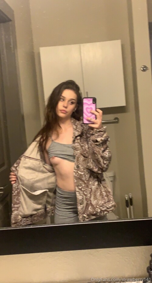 strawberry141 / mabelmay1 / mabel may Nude Leaked Onlyfans Photo strawberry141 / mabelmay1 / mabel may Nude Leaked Onlyfans Photo