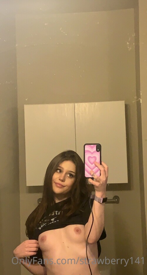strawberry141 / mabelmay1 / mabel may Nude Leaked Onlyfans Photo strawberry141 / mabelmay1 / mabel may Nude Leaked Onlyfans Photo