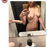 model profile picture
