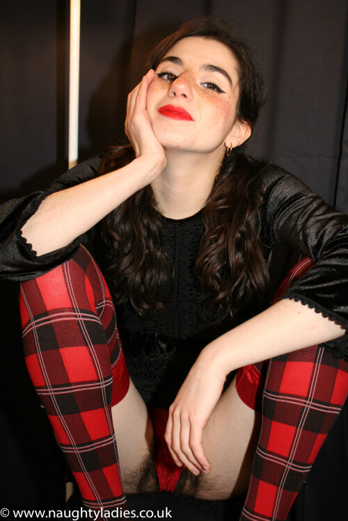 Camille_NL_Set_03_19_.jpg