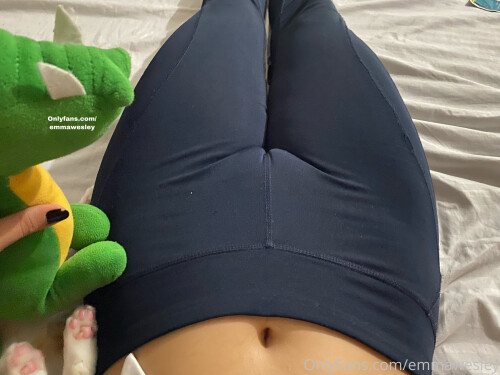 Emma Wesley / Laura Hoseok Nude Leaked Onlyfans Photo