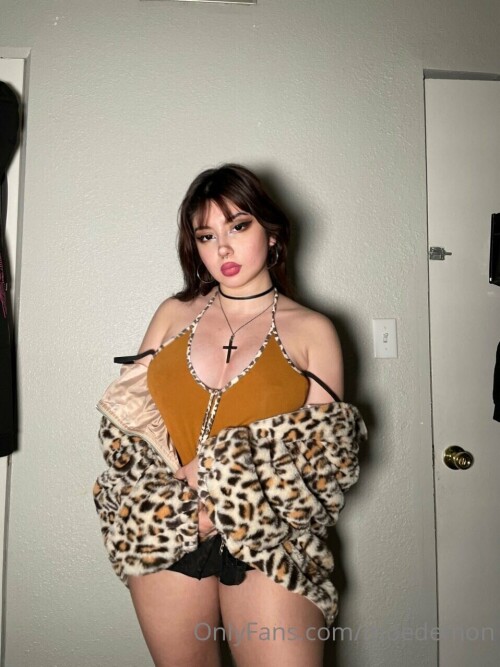 angelgutz / moedemon / angellicellie Nude Leaked Onlyfans Photo angelgutz / moedemon / angellicellie Nude Leaked Onlyfans Photo