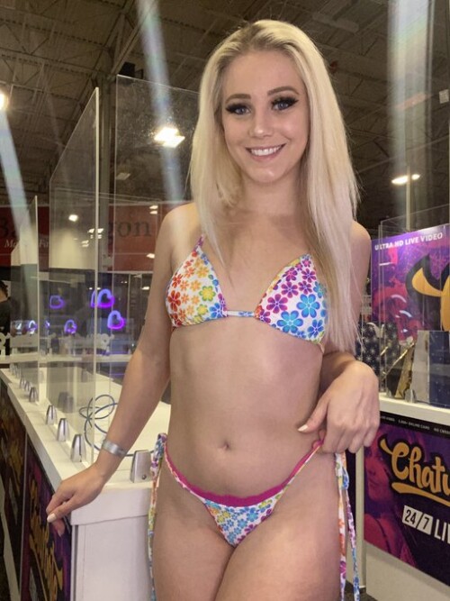 Lexi_Luv Nude Leaked Onlyfans Photo Lexi_Luv Nude Leaked Onlyfans Photo