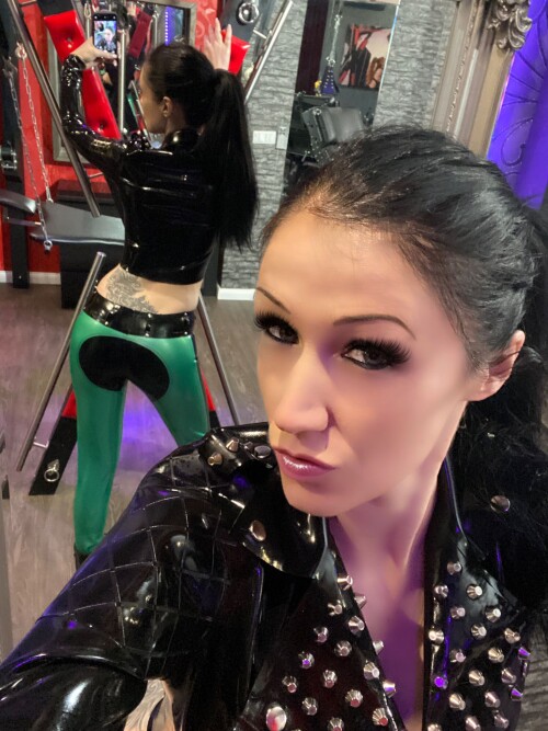 MeliDeluxe / Meli Deluxe / Lady Meli / LadyMeli / FetishLadyMeli Nude Leaked Onlyfans Photo