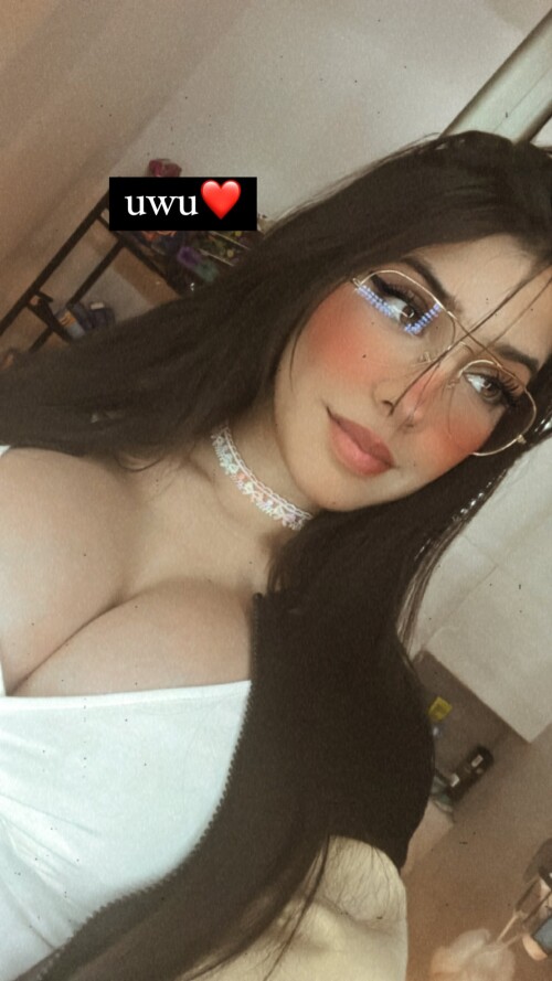 FSy6bb0WAAInBwd.md.jpg