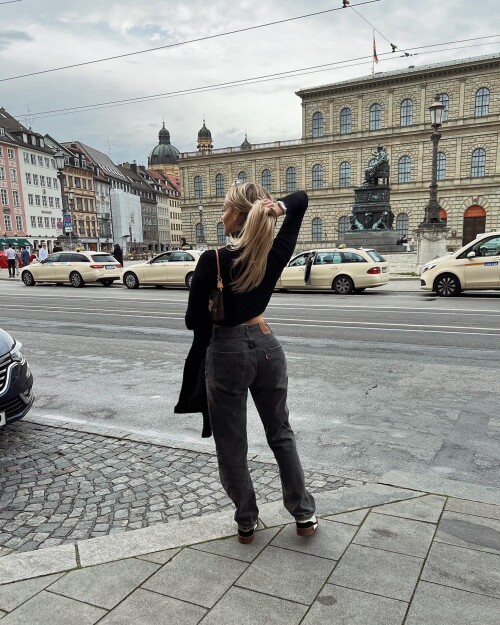 FTxP1edXEAEGvn0.md.jpg