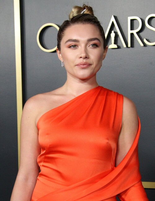 Florence-Pugh-10.md.jpg