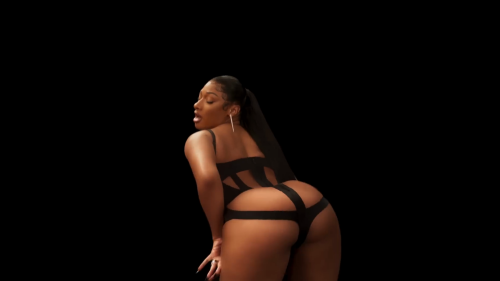 Megan-Thee-Stallion-Plan-B-Official-Video_1080p_MUX_5.md.png