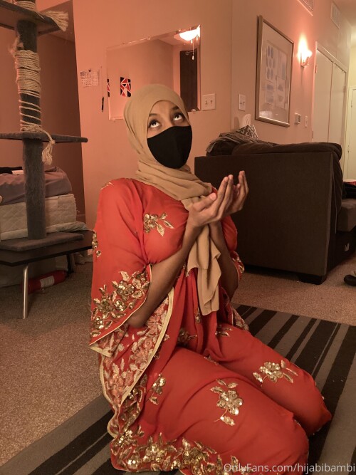 Hijabi Bambi / hijabibambi Nude Leaked Onlyfans Photo Hijabi Bambi / hijabibambi Nude Leaked Onlyfans Photo