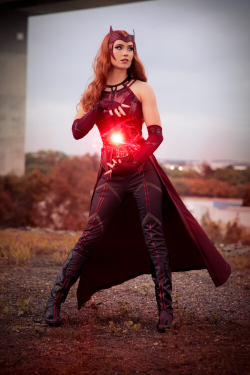 Scarlet-Witch-19410ef94af1bff1db.jpg