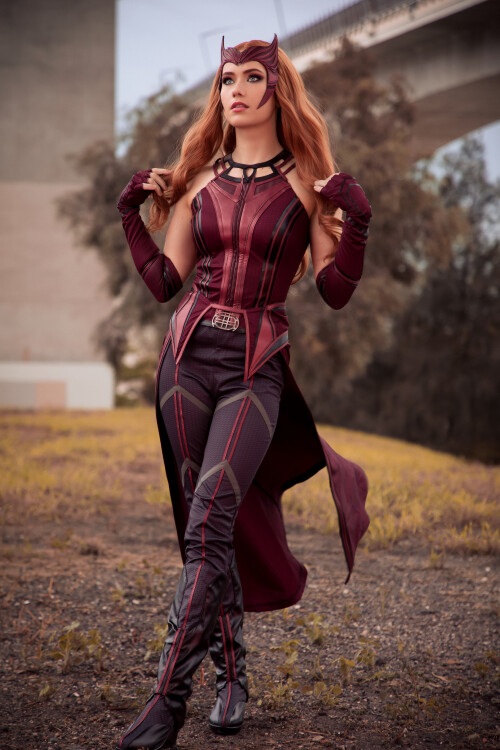 Scarlet-Witch-210a59d94d5a376bc7.jpg