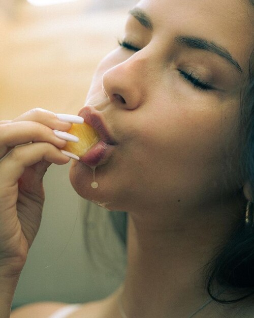 The-juiciest-pineapple-ever-_catarinaxantunesimage0.md.jpg