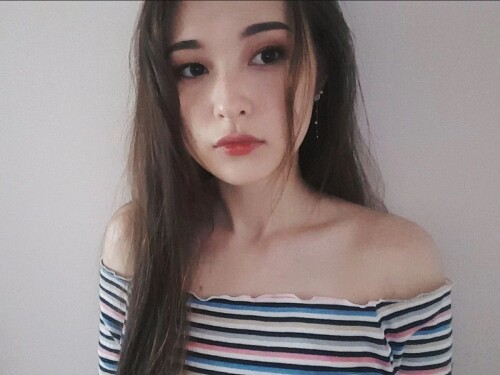 Tinaaaaaaaaaa.md.jpg