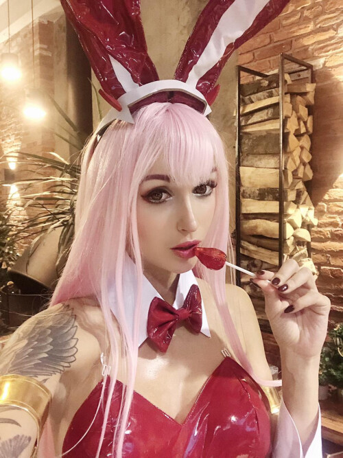 ZeroTwo BTS 04