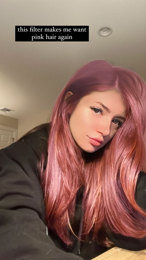 chrissycostanza_283309462_335600688714220_1830881498745291955_n.md.jpg