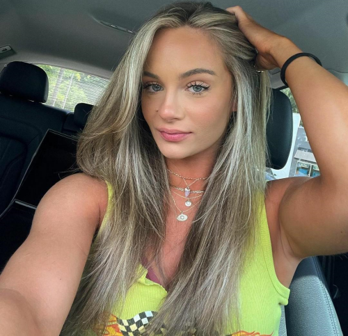 Anna Jay Photo 4
