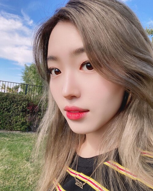 yoojpls_84486043_221946142296974_5028352880415108110_n.md.jpg