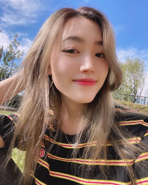 yoojpls_84858596_2497806577135053_8103728974936345283_n.md.jpg