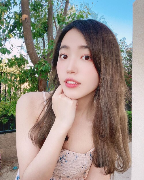 yoojpls_95638067_138916601036860_1062937722321911506_n.md.jpg