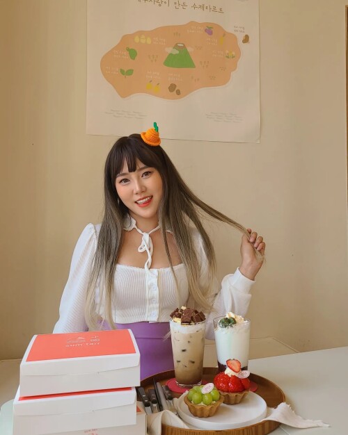 yuggietv_2845829665326029915_9718893011_3_1440x1802.jpg